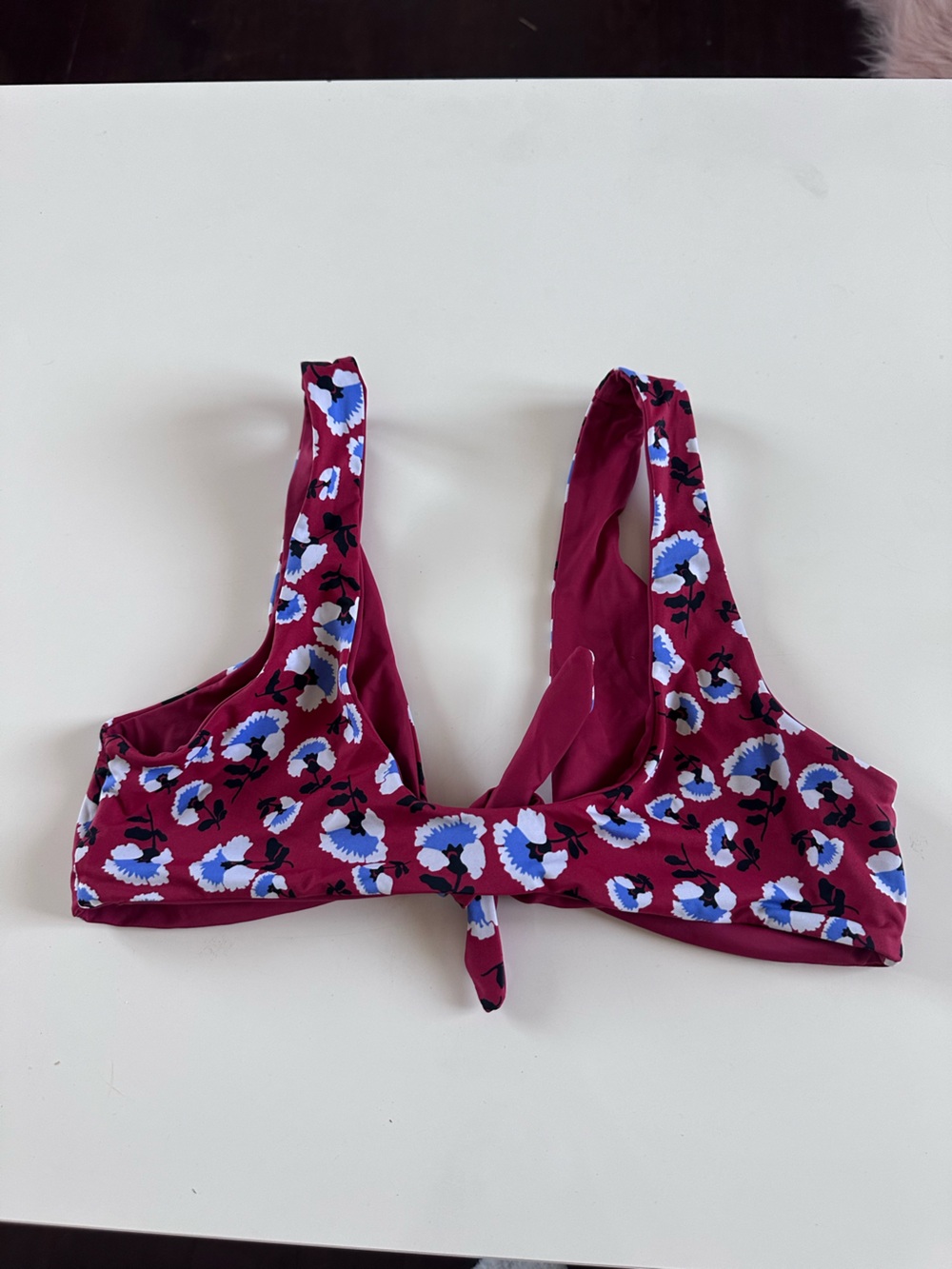 Dippin daisy’s red blue front tie knot Floral Bikini Top sz small - Picture 2 of 4
